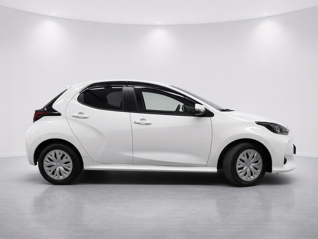 2023 Toyota Yaris 4WD Hybrid X side exterior photo 2