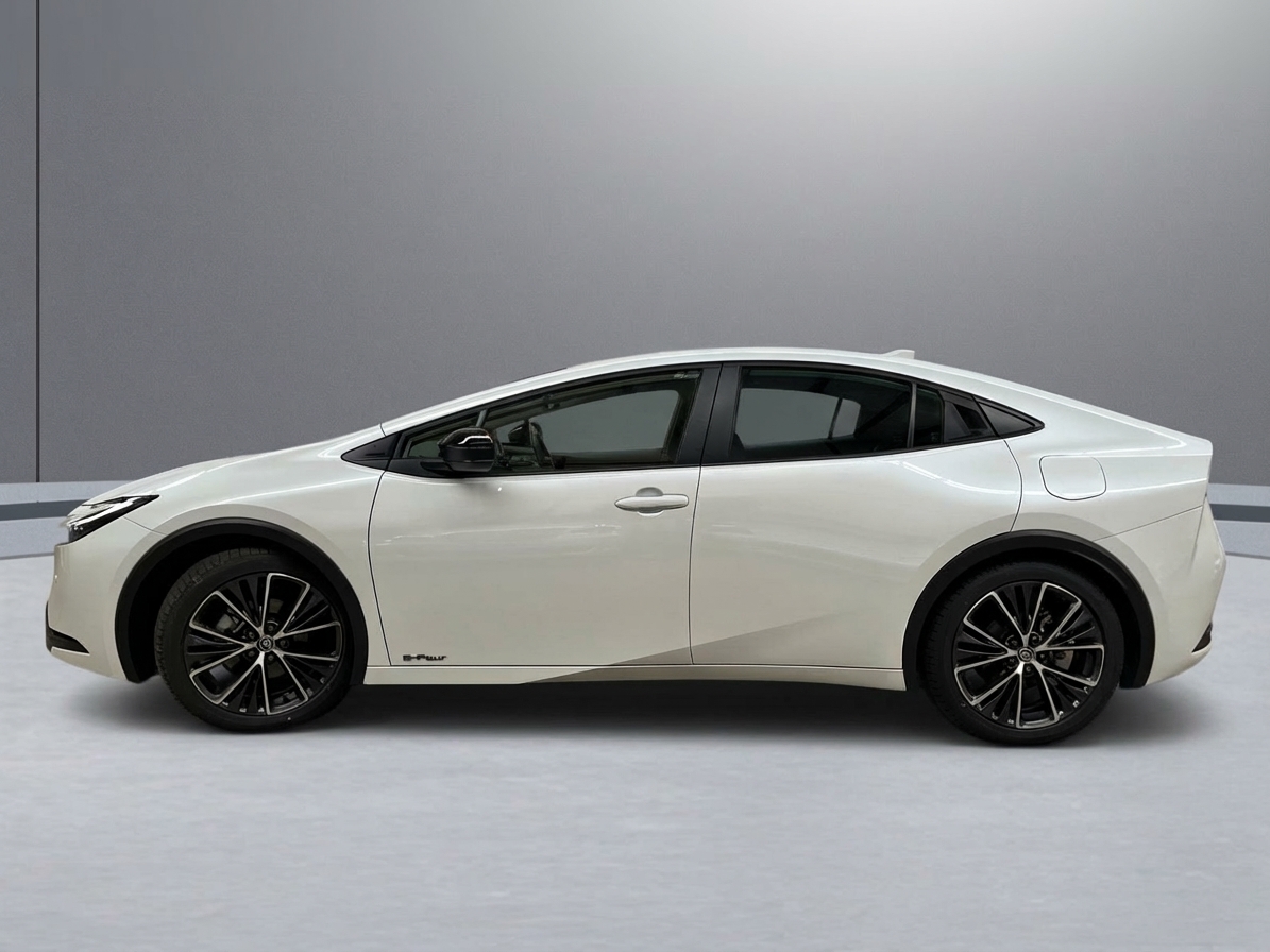 2024 Toyota Prius G 4WD vehicle photo photo 3