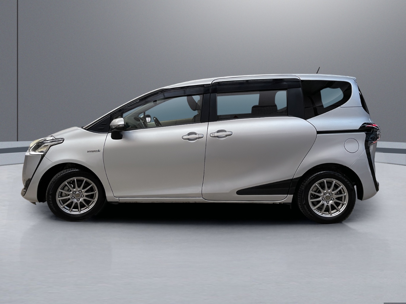 2015 Toyota Sienta Hybrid Wagon 1.5L NHP170, 1NZ-FXE vehicle photo photo 3