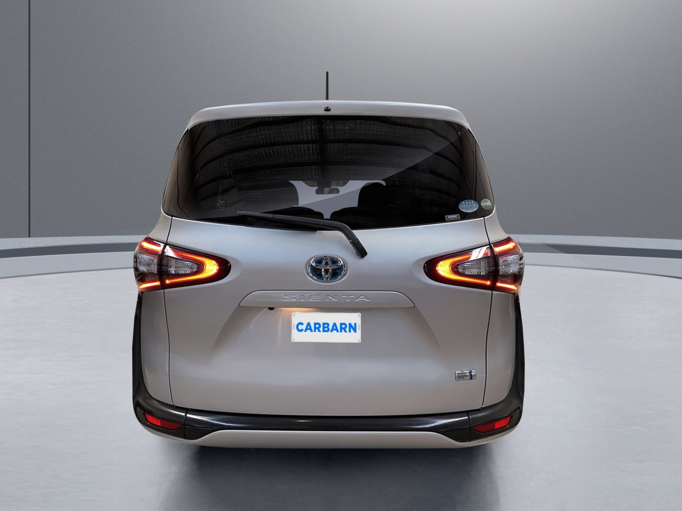 2015 Toyota Sienta Hybrid Wagon 1.5L NHP170, 1NZ-FXE vehicle photo photo 5
