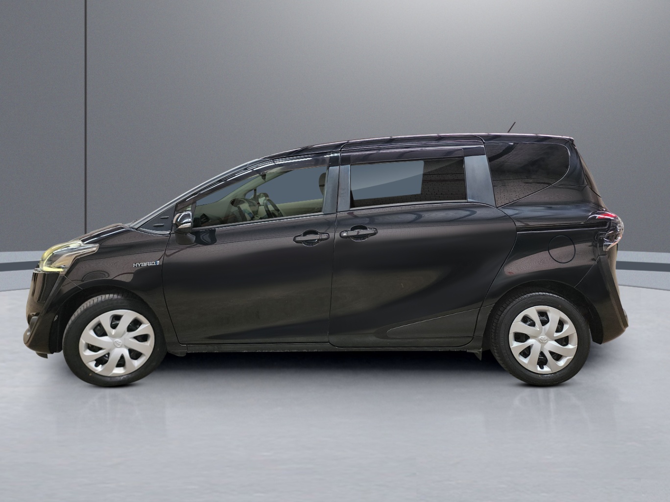 2015 Toyota Sienta G Hybrid vehicle photo photo 3