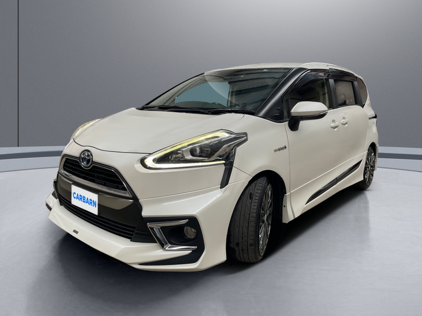 2015 Toyota Sienta Hybrid Wagon 1.5L NHP170, 1NZ-FXE vehicle photo photo 2