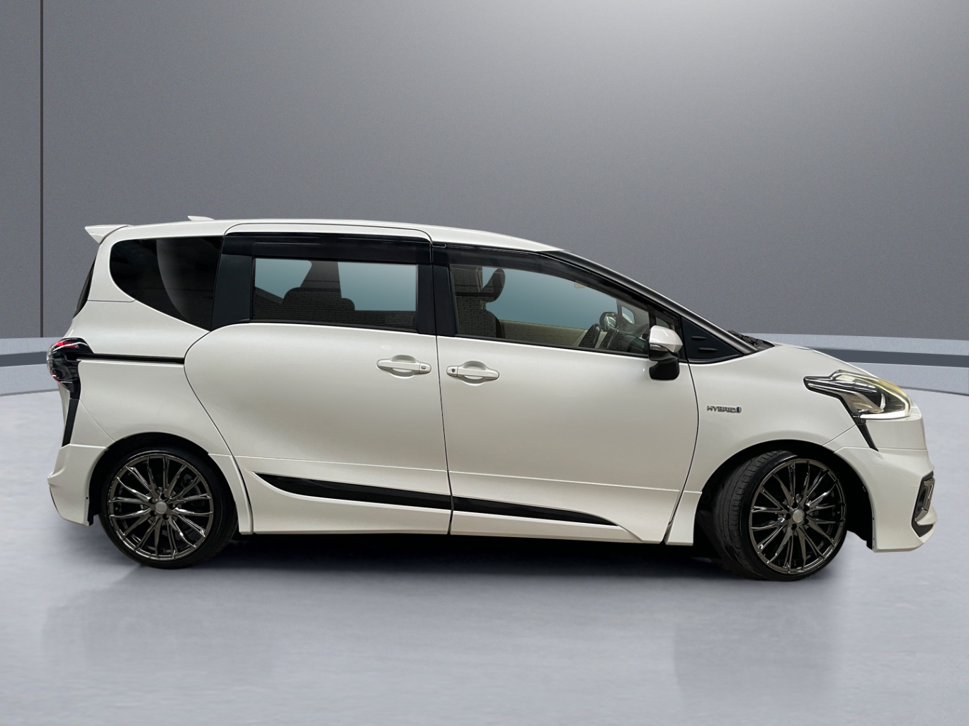 2015 Toyota Sienta Hybrid Wagon 1.5L NHP170, 1NZ-FXE vehicle photo photo 7