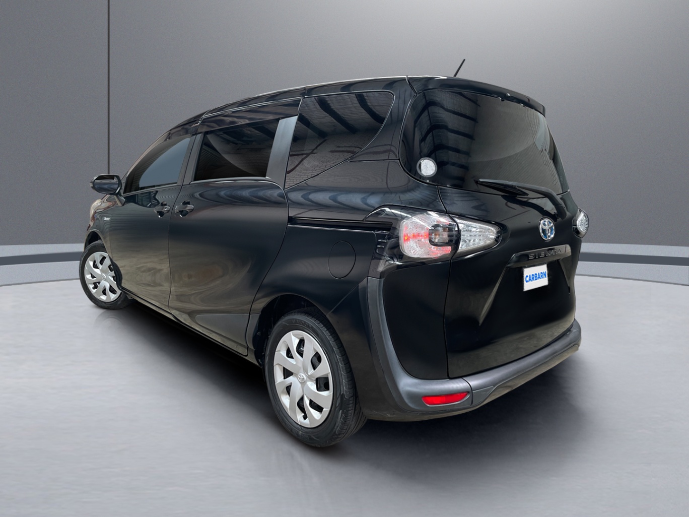 2015 Toyota Sienta G Hybrid vehicle photo photo 4