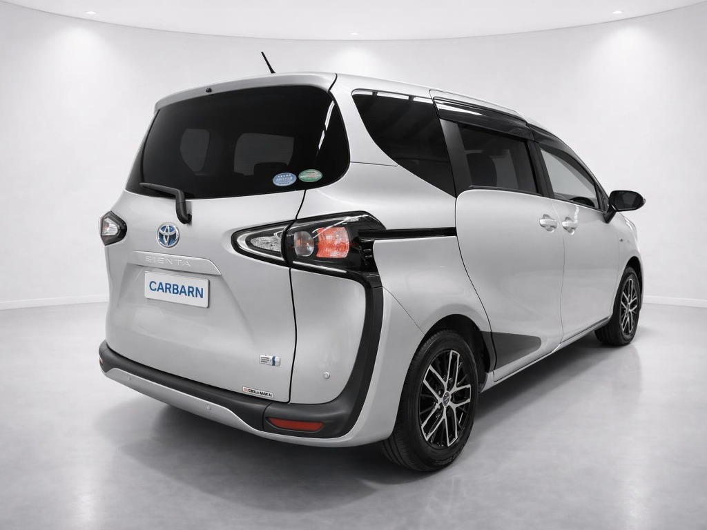 2020 Toyota Sienta G vehicle photo photo 6