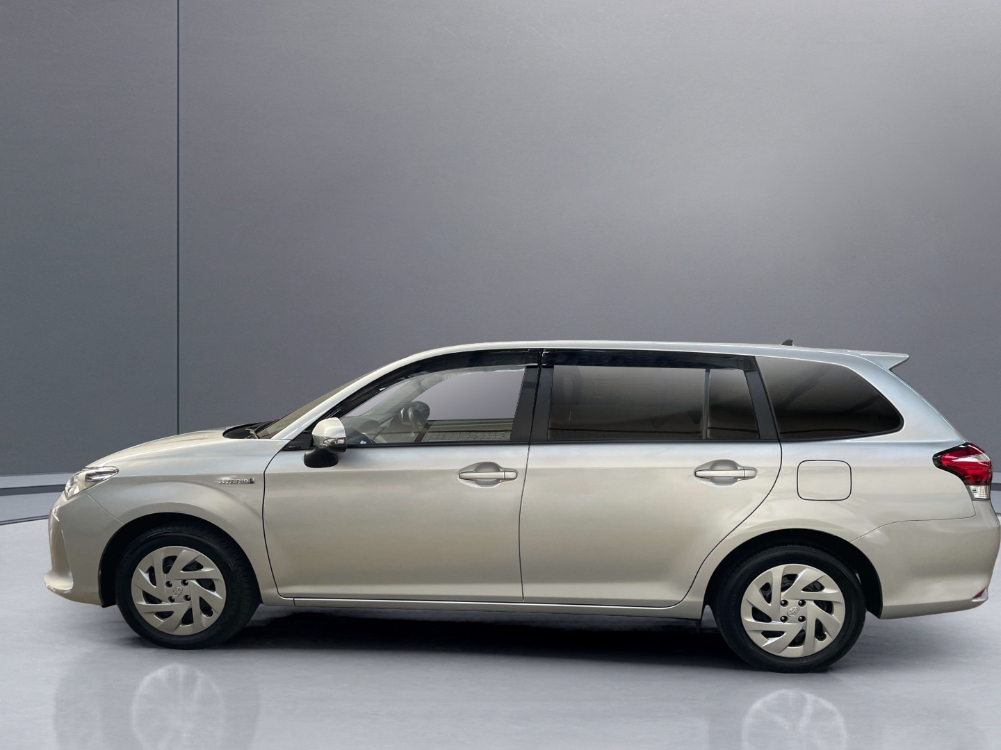 2018 Toyota Corolla Fielder 1.5i Hybrid NKE165G, 1NZFXE vehicle photo photo 3