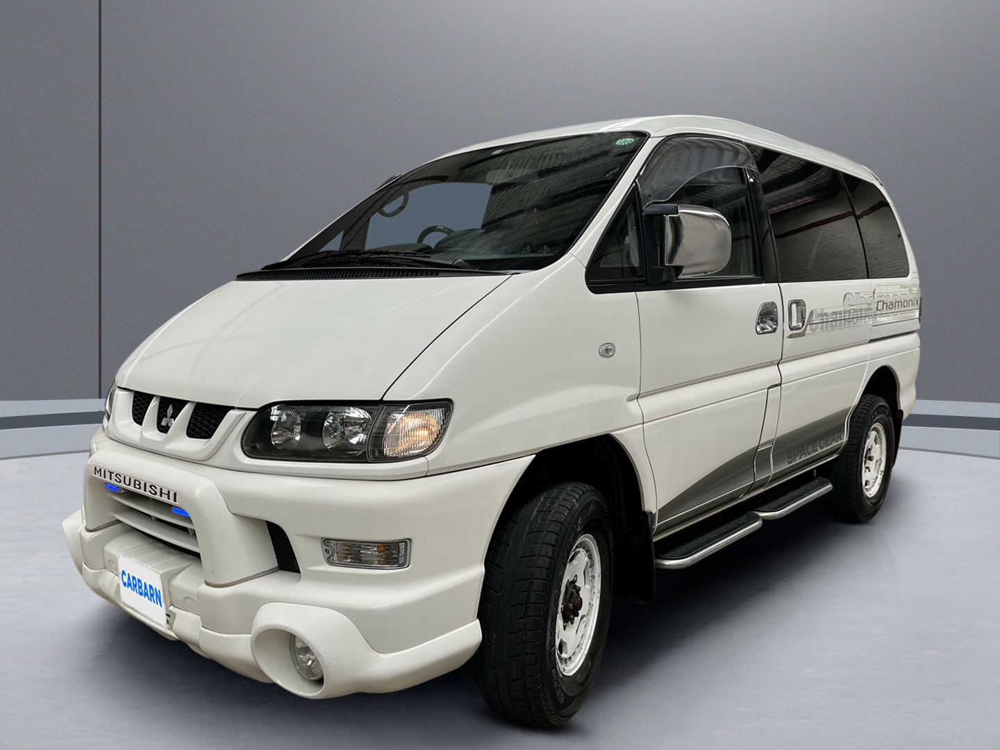 2000 Mitsubishi Delica Space Gear Chamonix vehicle photo photo 2
