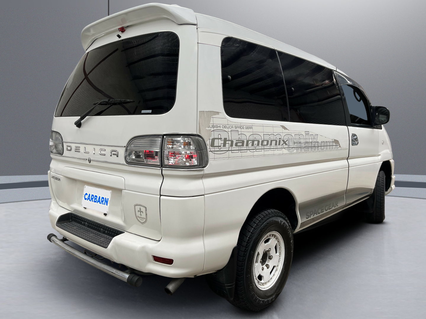 2000 Mitsubishi Delica Space Gear Chamonix vehicle photo photo 6