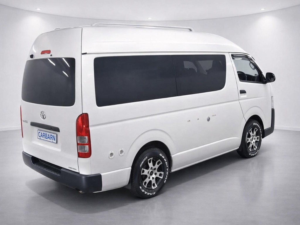 2014 Toyota Hiace DX side exterior photo 2