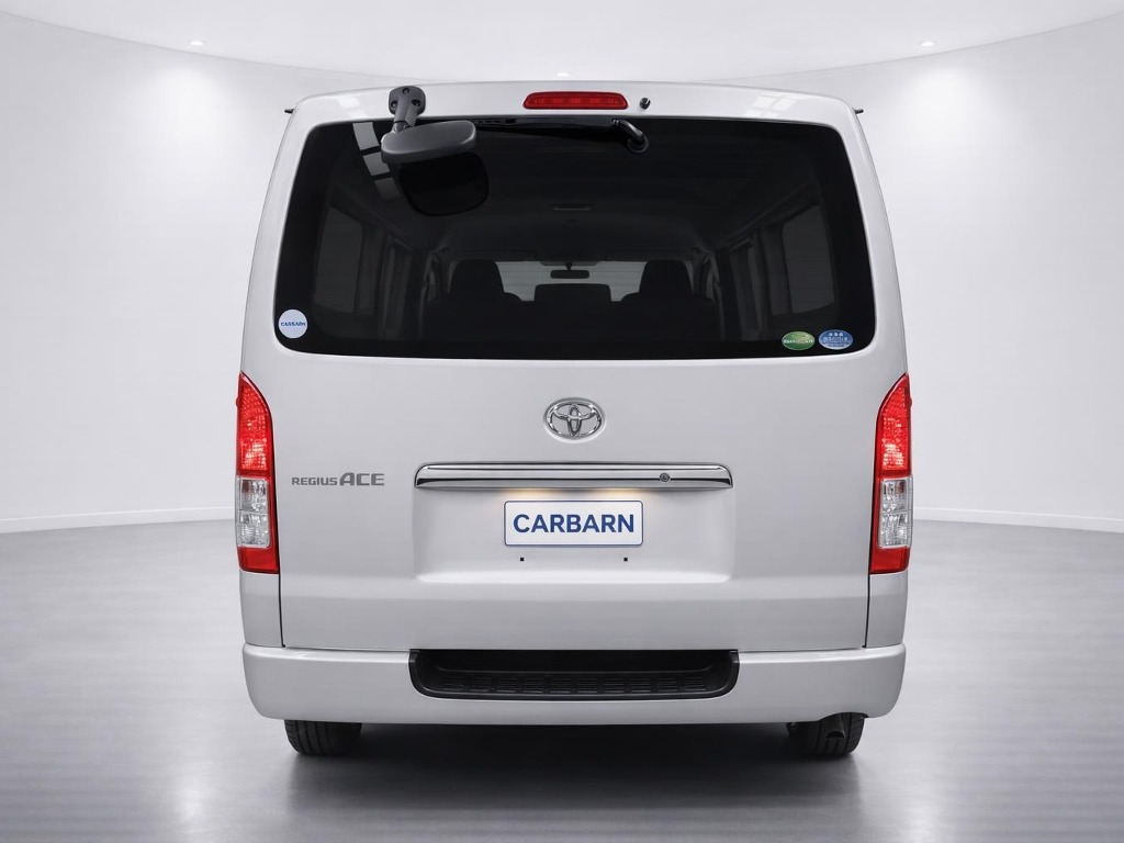 2019 Toyota Hiace DX GL vehicle photo photo 5