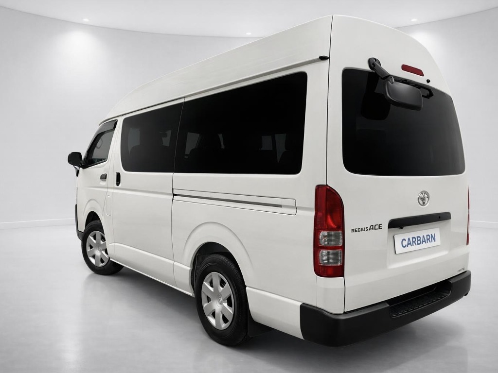 2019 Toyota Hiace DX vehicle photo photo 4