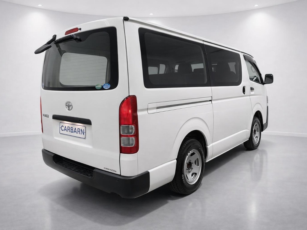 2020 Toyota Hiace DX vehicle photo photo 6