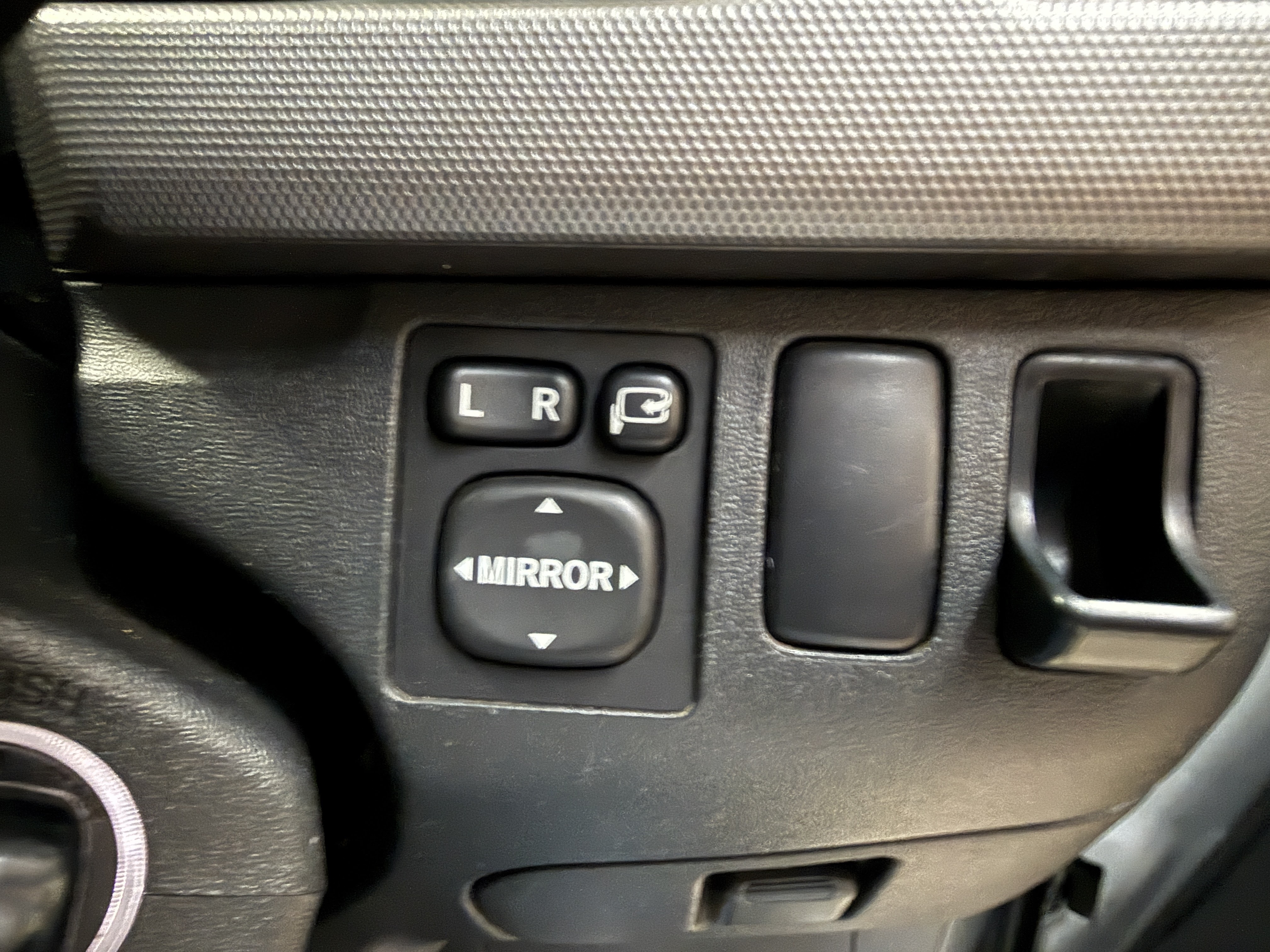 2007 Toyota Hiace Campervan vehicle photo