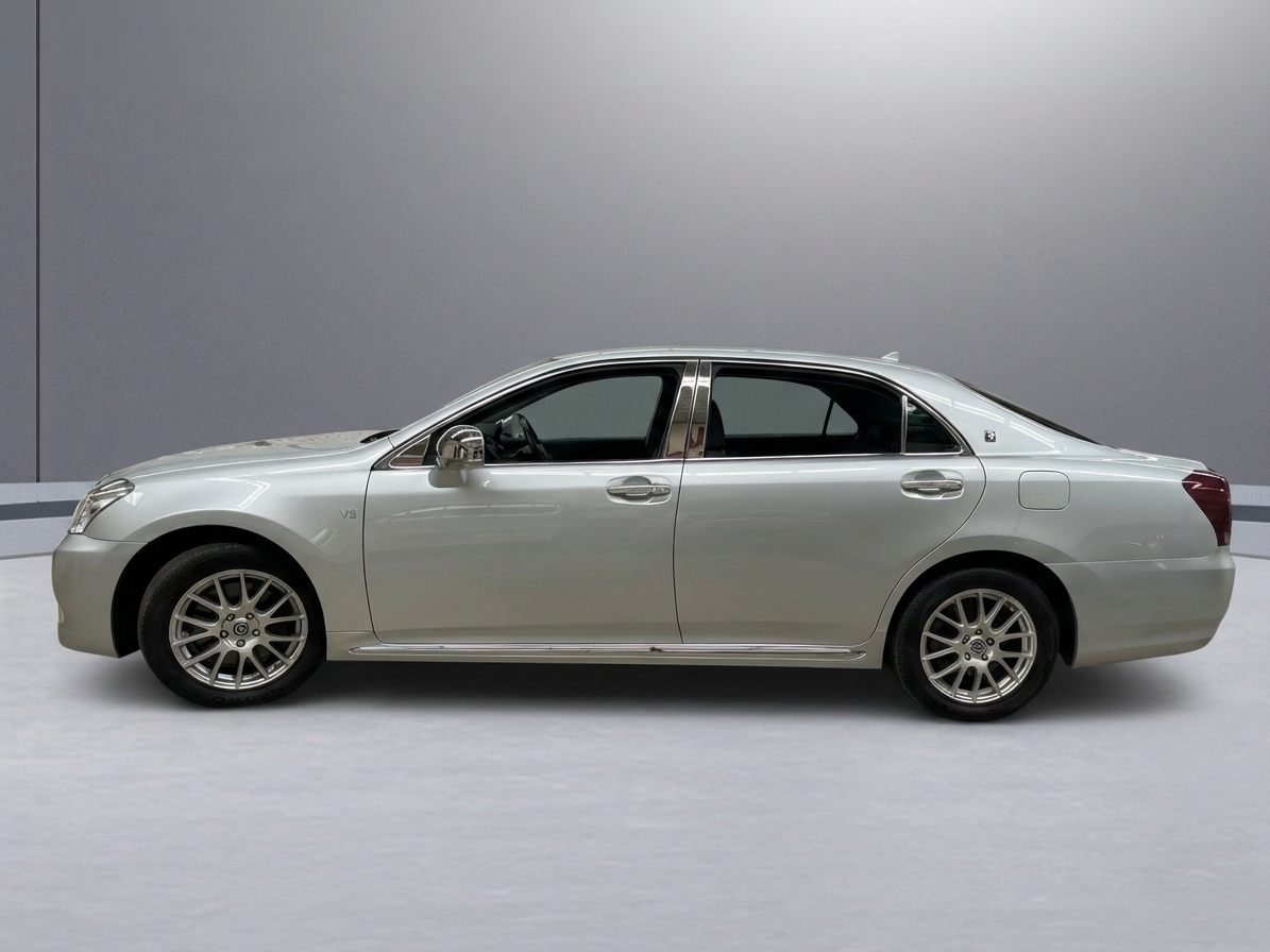 2011 Toyota Crown Majesta A Type vehicle photo photo 3
