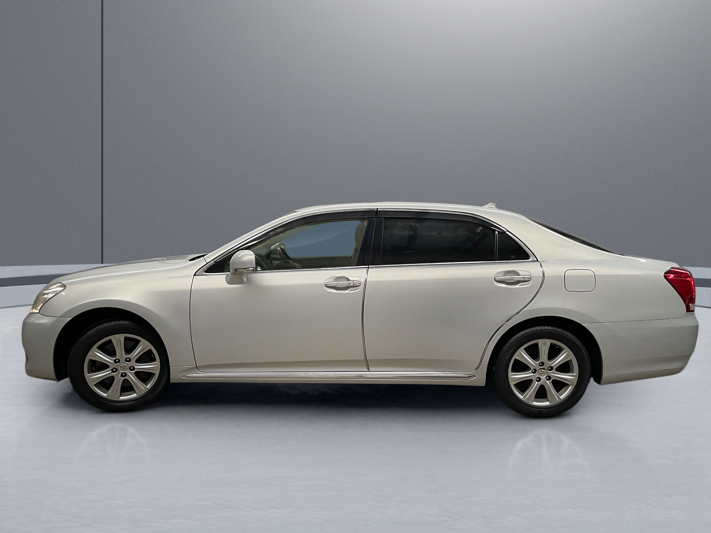 2012 Toyota Crown Majesta 4D A Type vehicle photo photo 3