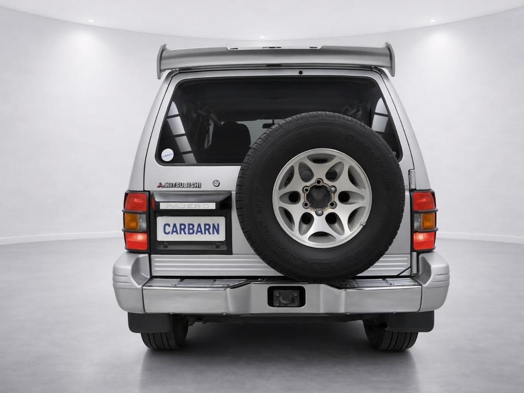 1998 Mitsubishi Pajero 4WD rear exterior photo 2