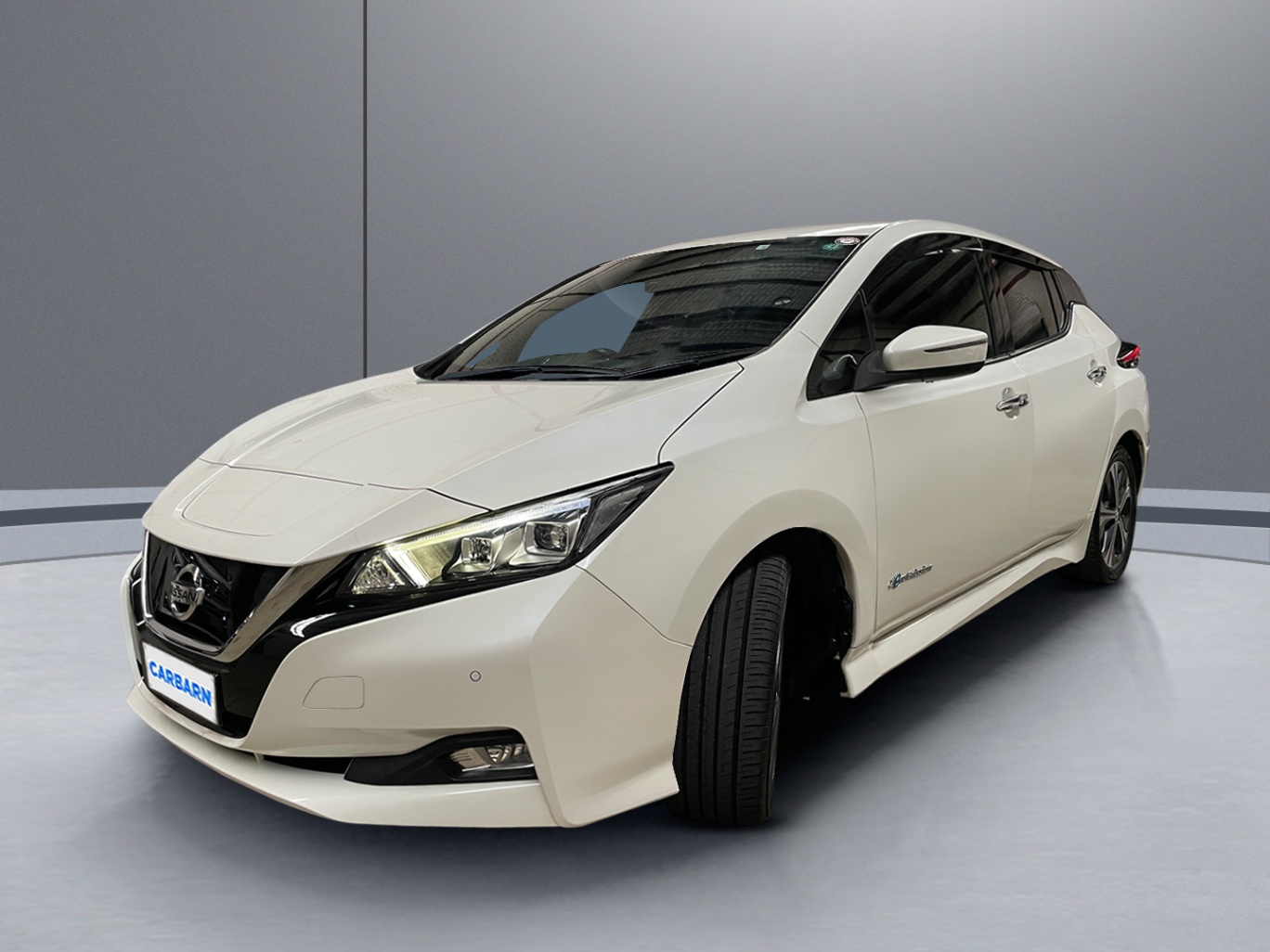 2018 Nissan Leaf X vehicle photo photo 2