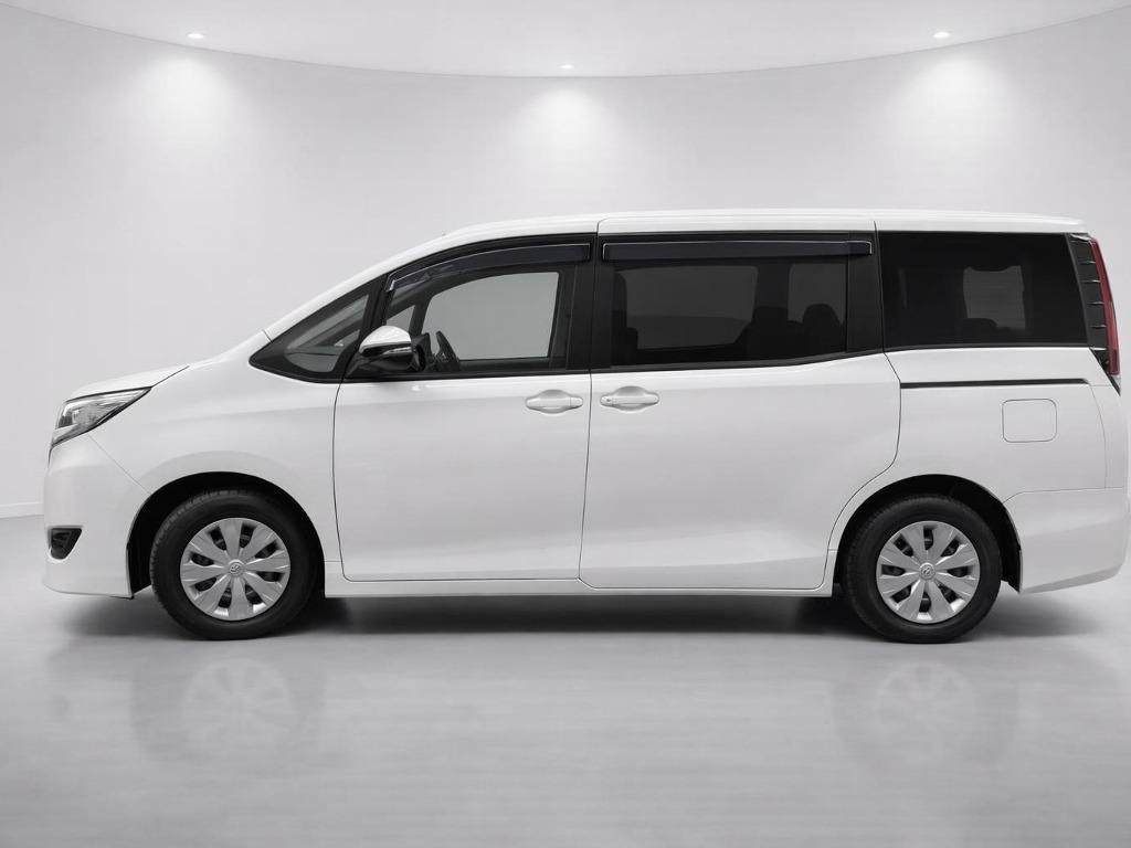 2021 Toyota Noah X side exterior