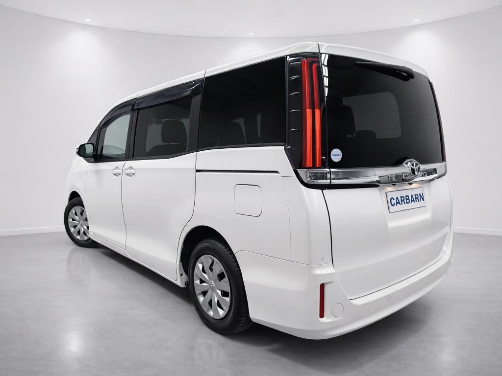 2021 Toyota Noah X rear exterior