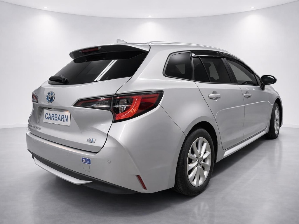 2021 Toyota Corolla Touring Hybrid S vehicle photo photo 6