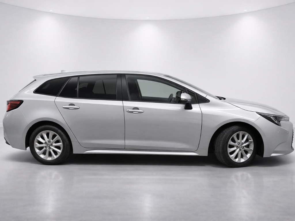 2021 Toyota Corolla Touring Hybrid S vehicle photo photo 7