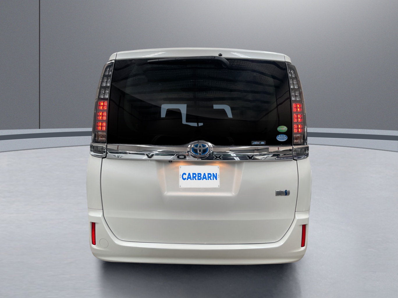 2014 Toyota Voxy Hybrid V vehicle photo photo 5