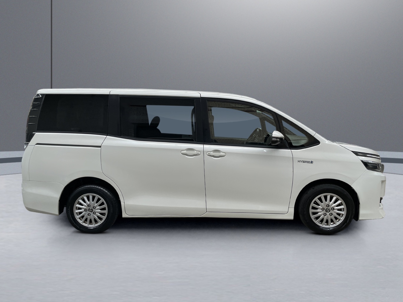 2014 Toyota Voxy Hybrid V vehicle photo photo 7