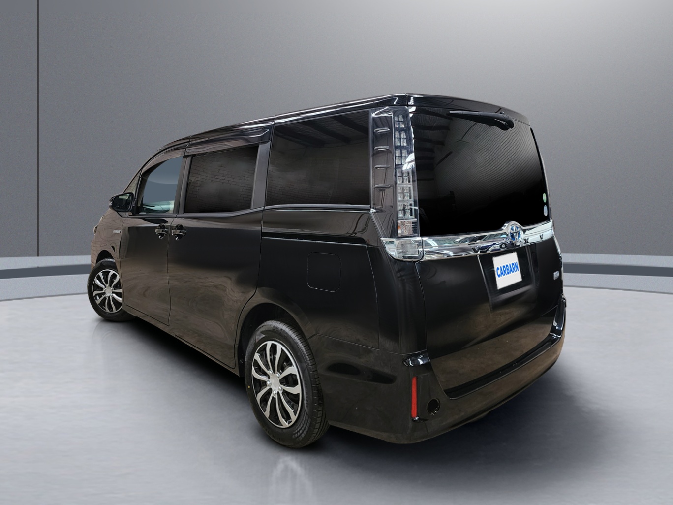 2014 Toyota Voxy Hybrid V vehicle photo photo 4