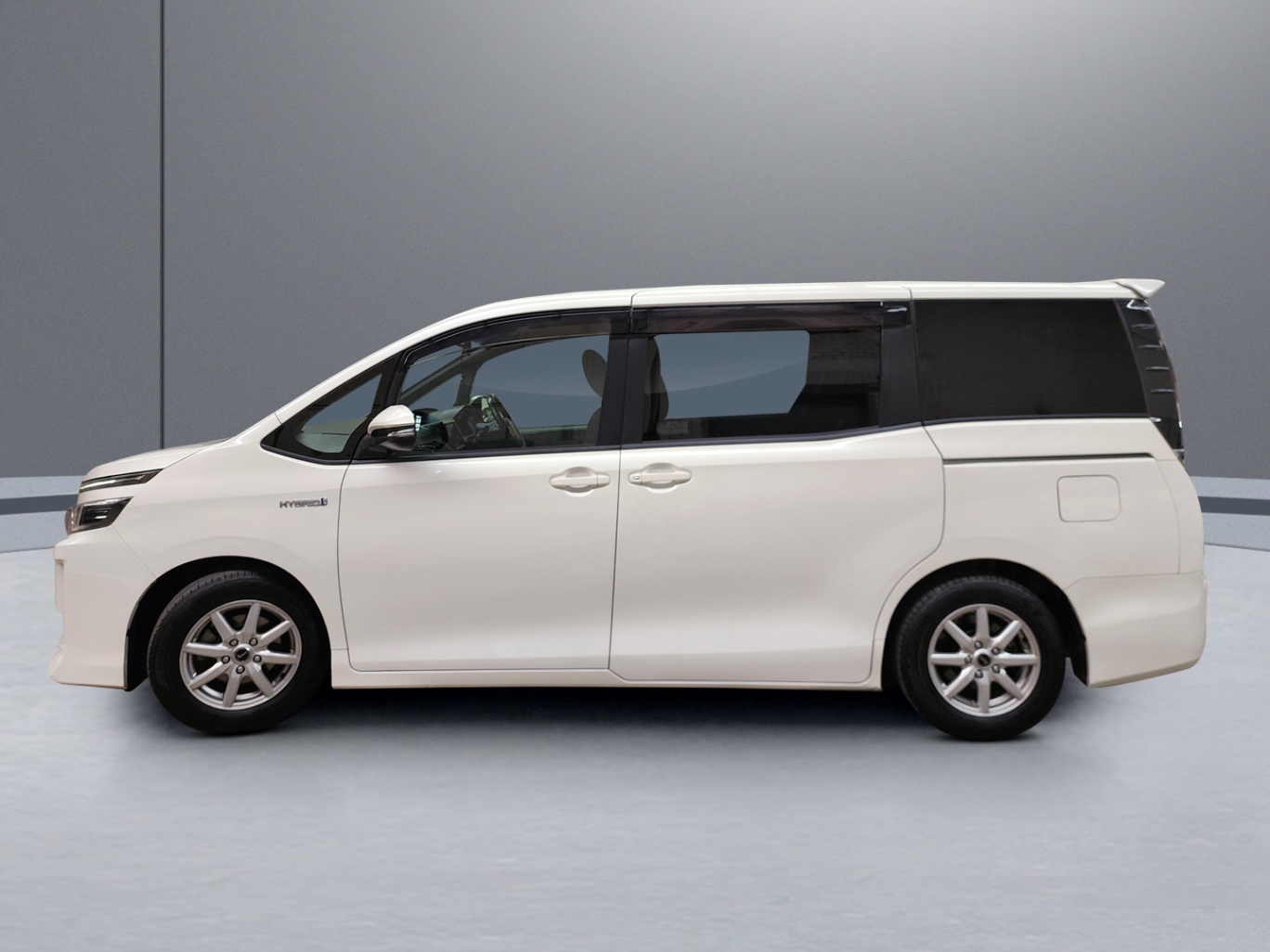2014 Toyota Voxy Hybrid V vehicle photo photo 3
