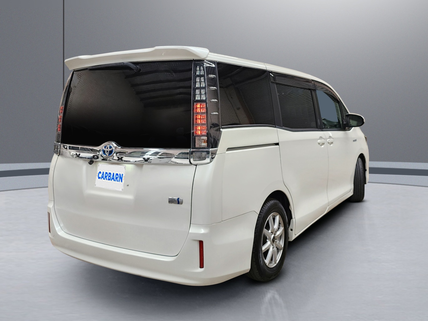 2014 Toyota Voxy Hybrid V vehicle photo photo 6