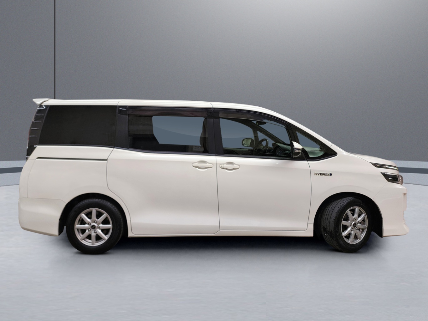 2014 Toyota Voxy Hybrid V vehicle photo photo 7