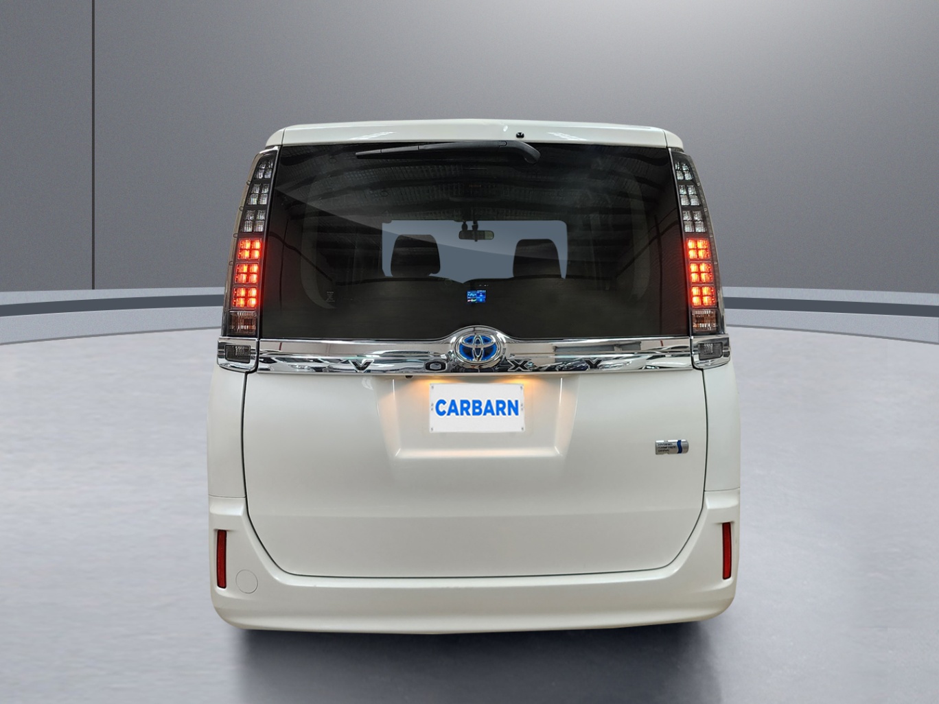 2015 Toyota Voxy Hybrid V vehicle photo photo 5