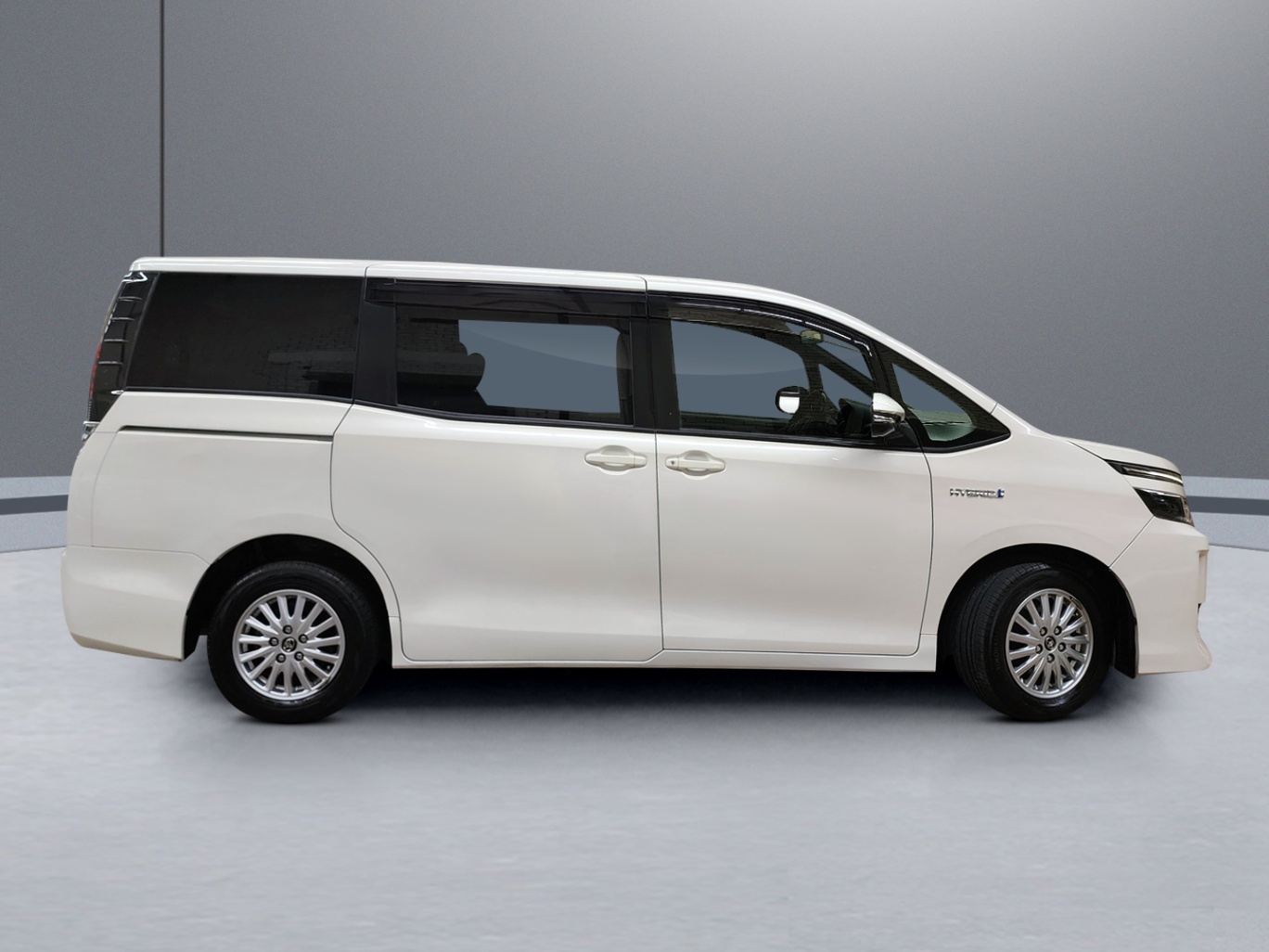 2015 Toyota Voxy Hybrid V vehicle photo photo 7