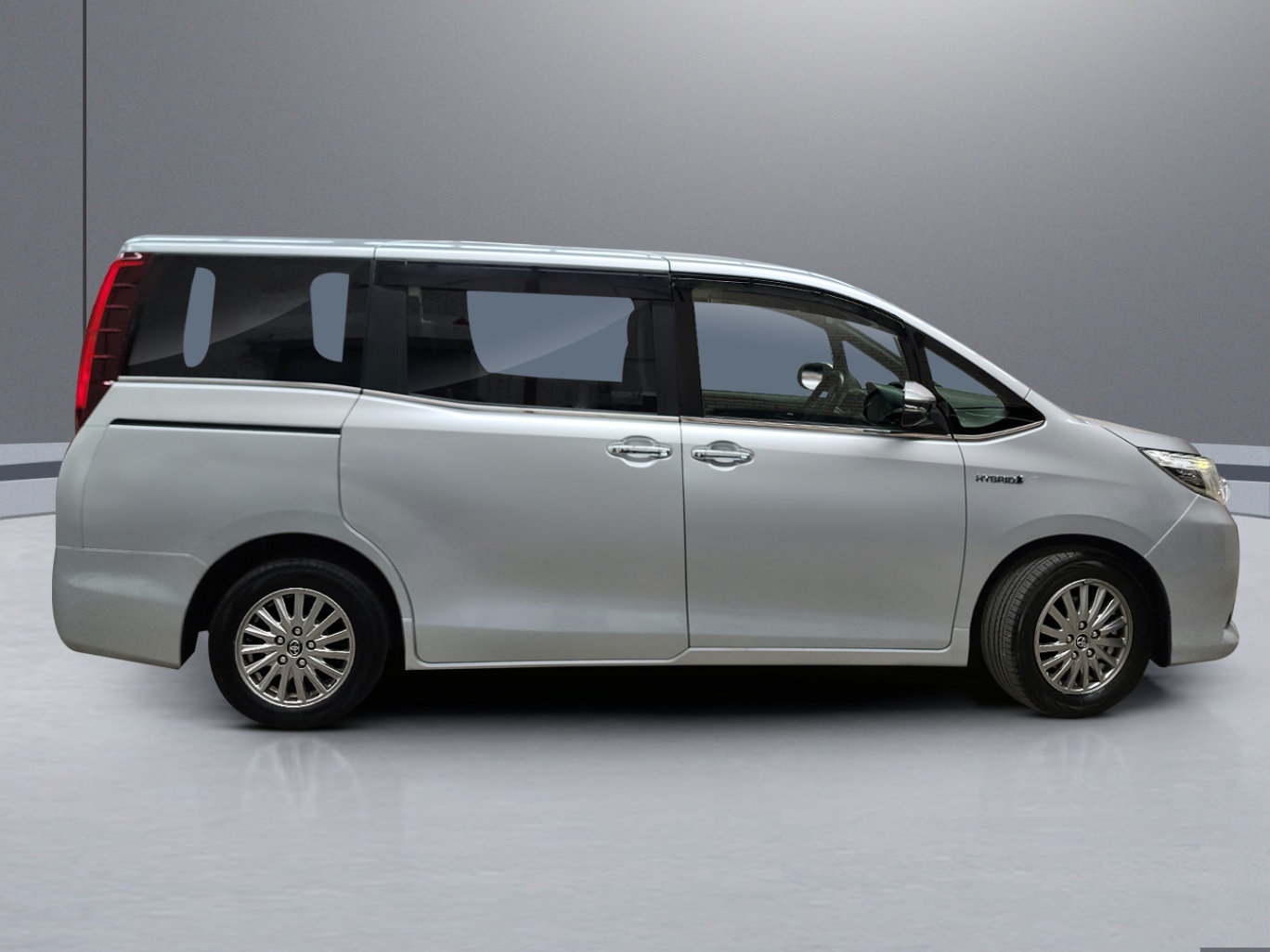 2015 Toyota Esquire Hybrid XI vehicle photo photo 7