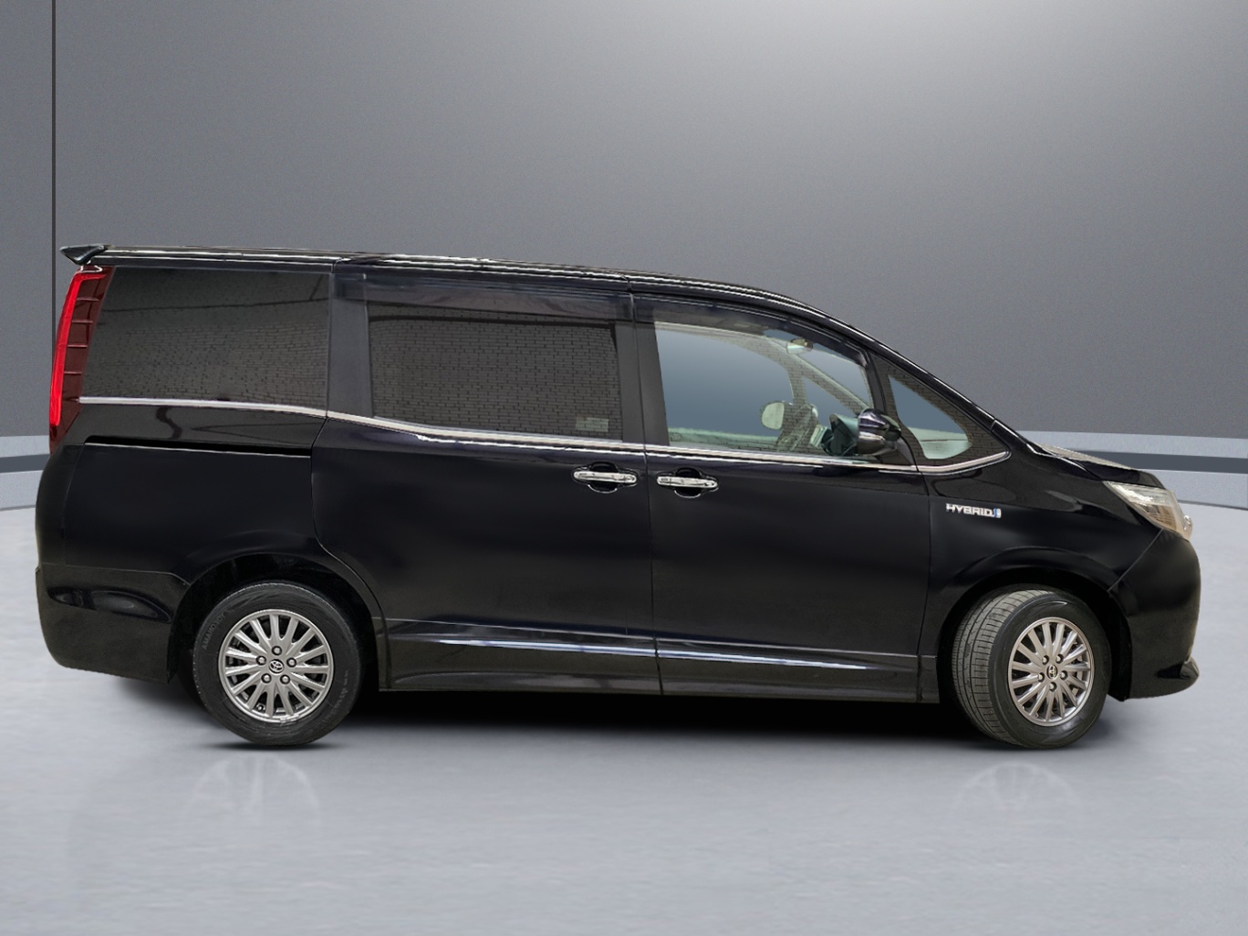 2015 Toyota Esquire Hybrid 1.8L Wagon 7-Seater, ZWR80G, 2ZR-FXE vehicle photo photo 6