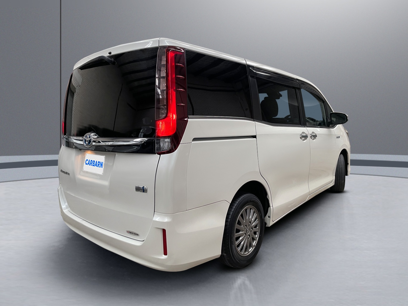 2016 Toyota Esquire Hybrid GI vehicle photo photo 6