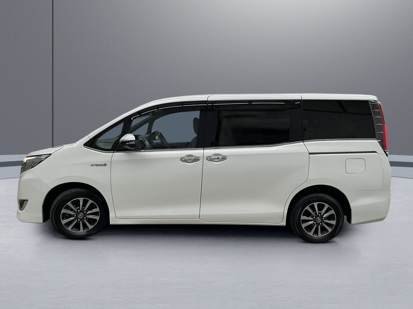 2018 Toyota Esquire Hybrid GI vehicle photo photo 3