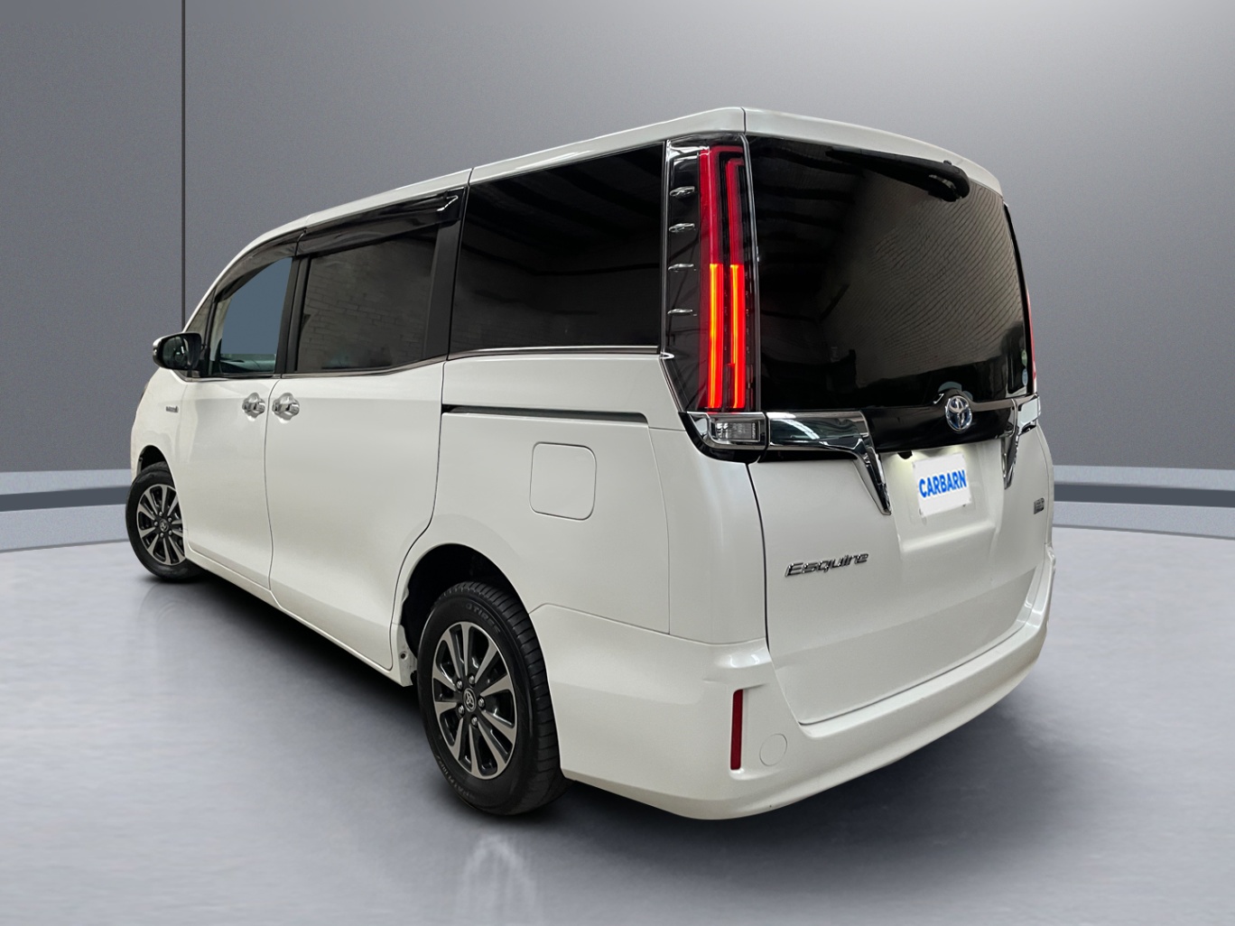2018 Toyota Esquire Hybrid GI vehicle photo photo 4