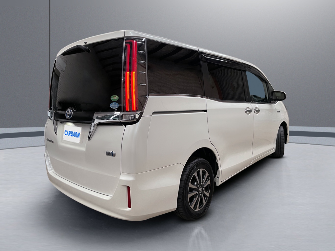 2018 Toyota Esquire Hybrid GI vehicle photo photo 6