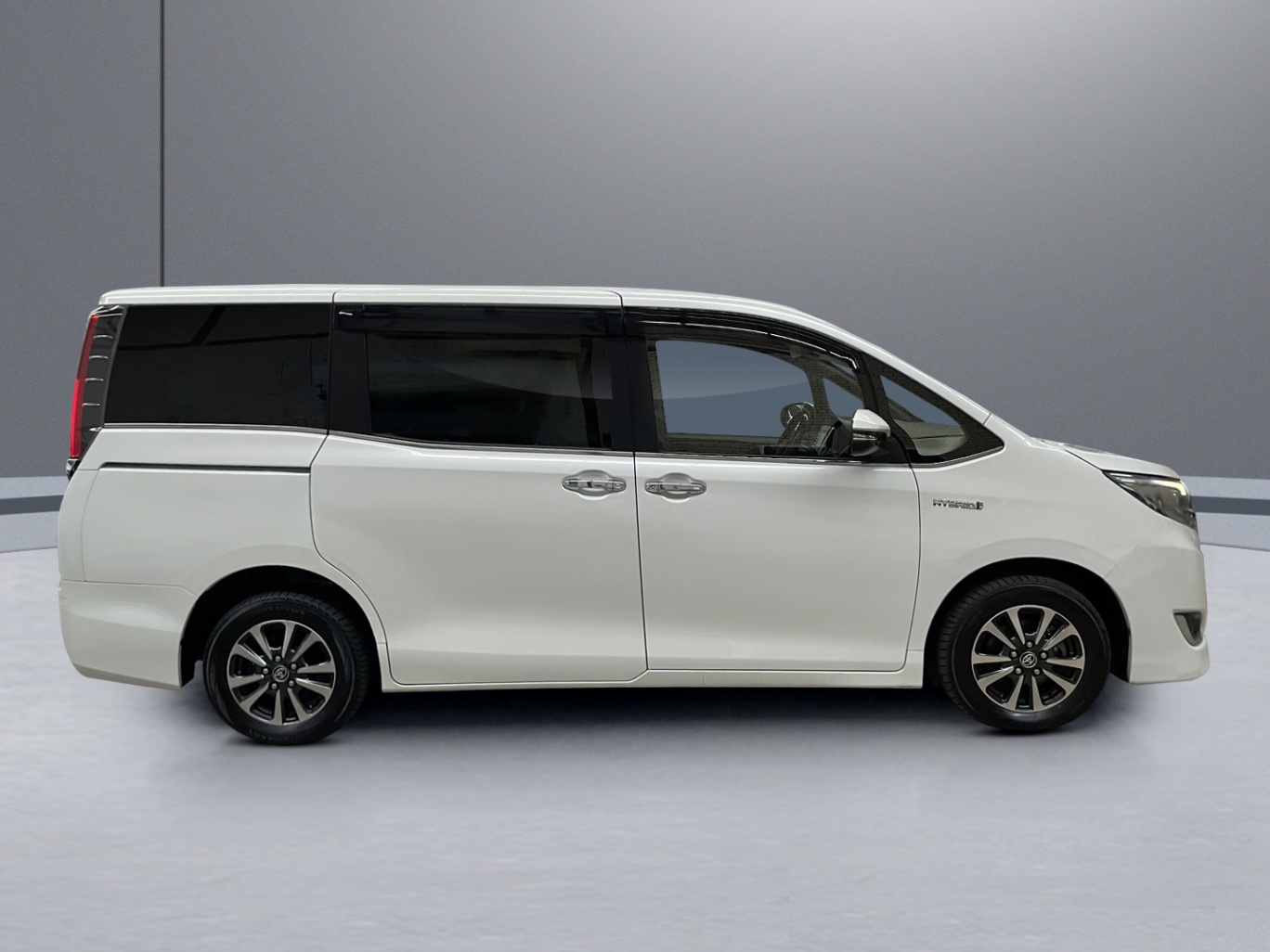 2018 Toyota Esquire Hybrid GI vehicle photo photo 7