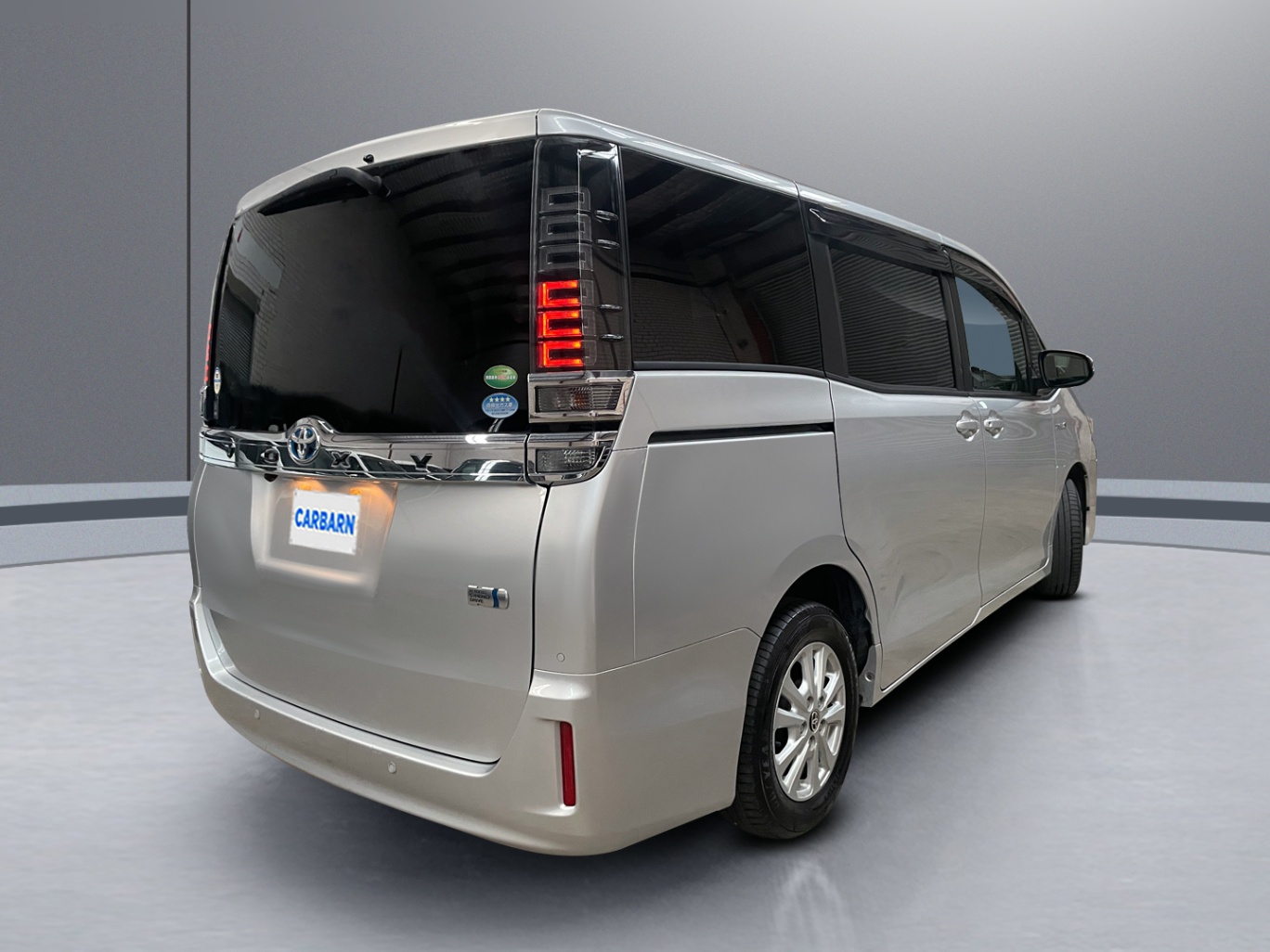 2019 Toyota Voxy Hybrid X vehicle photo photo 6