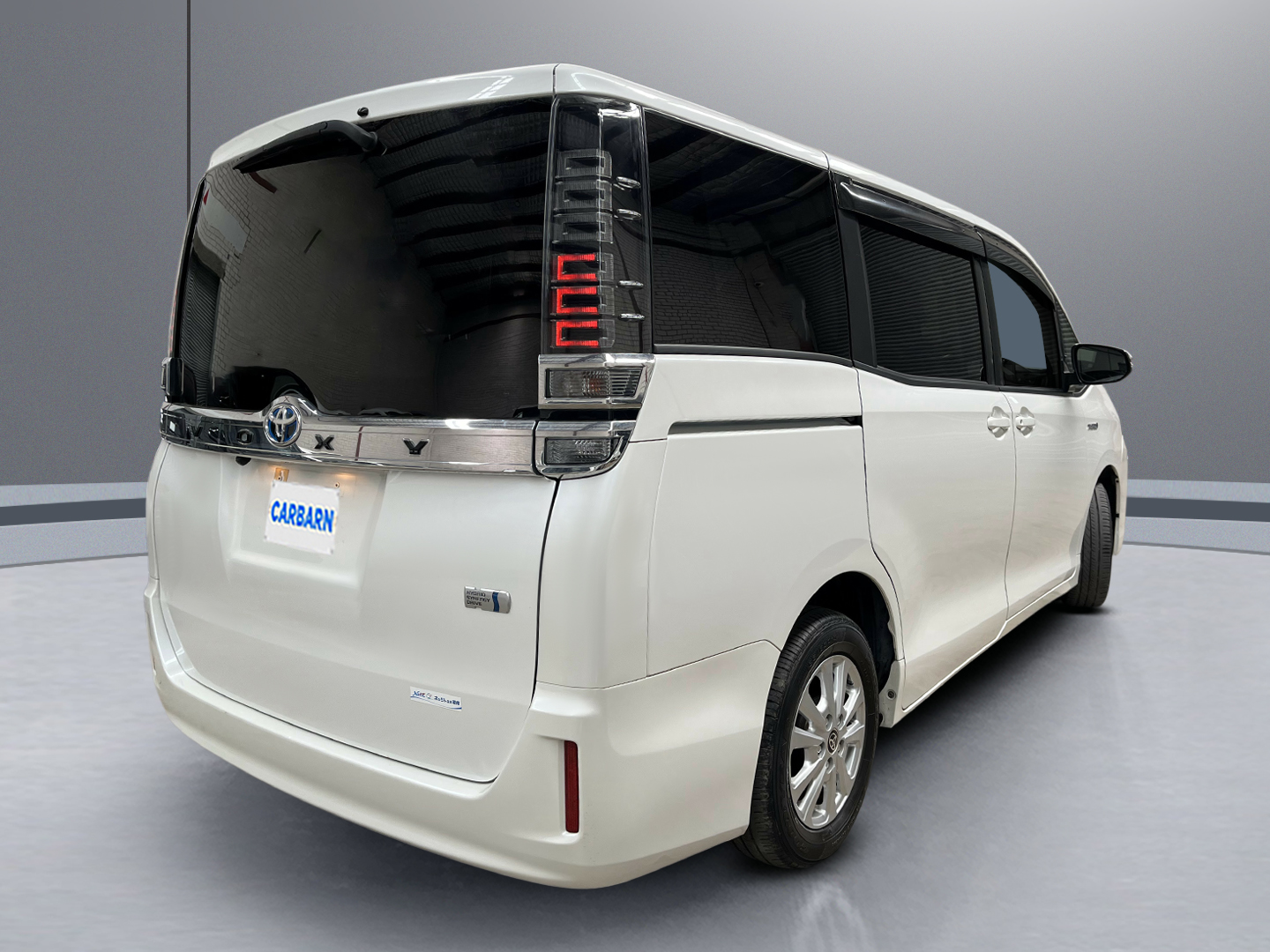 2020 Toyota Voxy Hybrid X vehicle photo photo 6