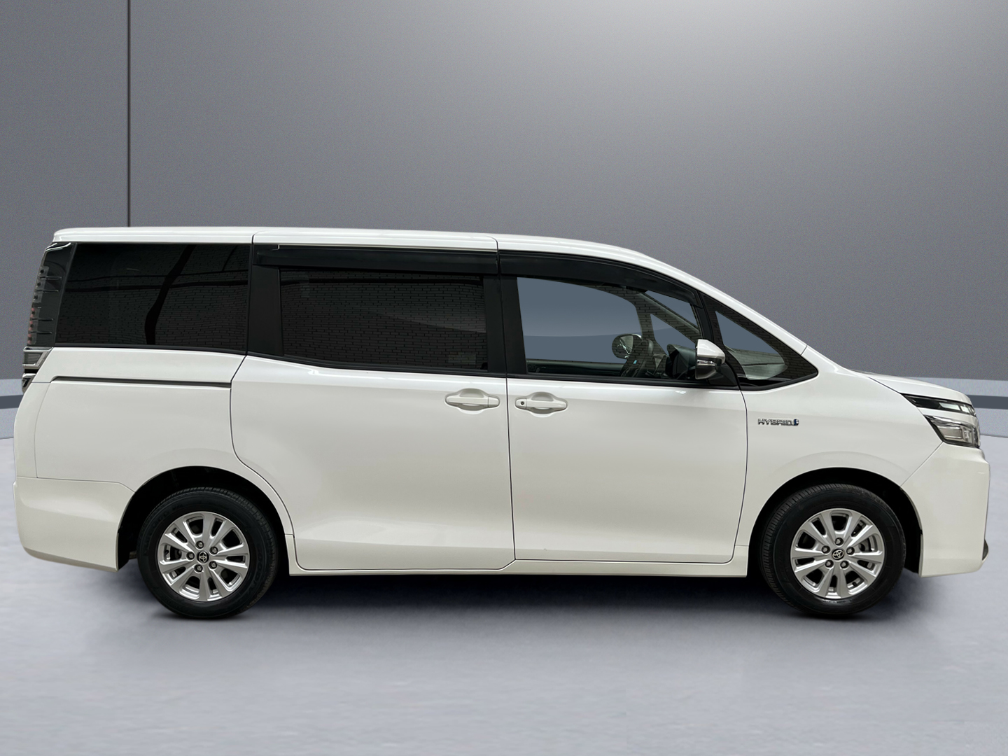 2020 Toyota Voxy Hybrid X vehicle photo photo 7