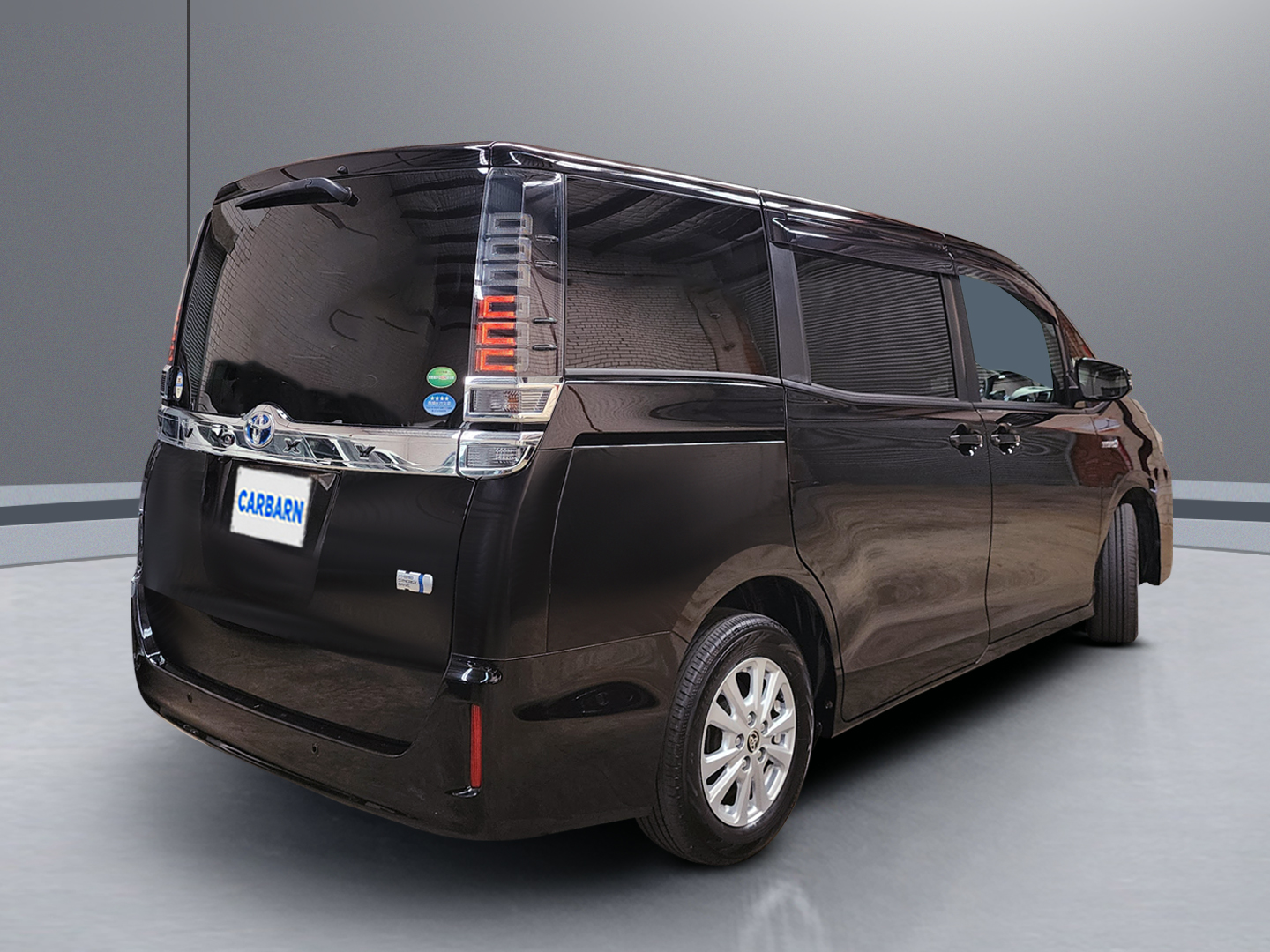 2020 Toyota Voxy Hybrid X vehicle photo photo 6