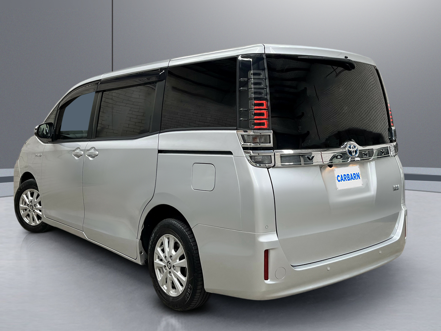 2020 Toyota Voxy X vehicle photo photo 4