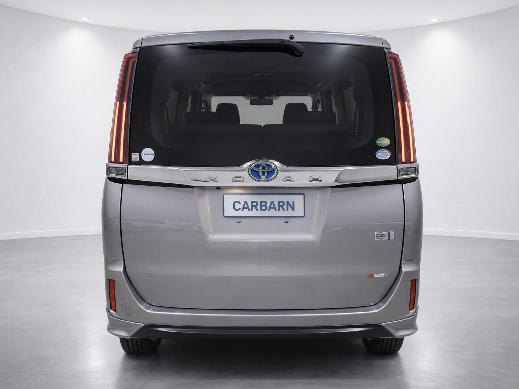 2020 Toyota Noah Hybrid X rear exterior photo 2