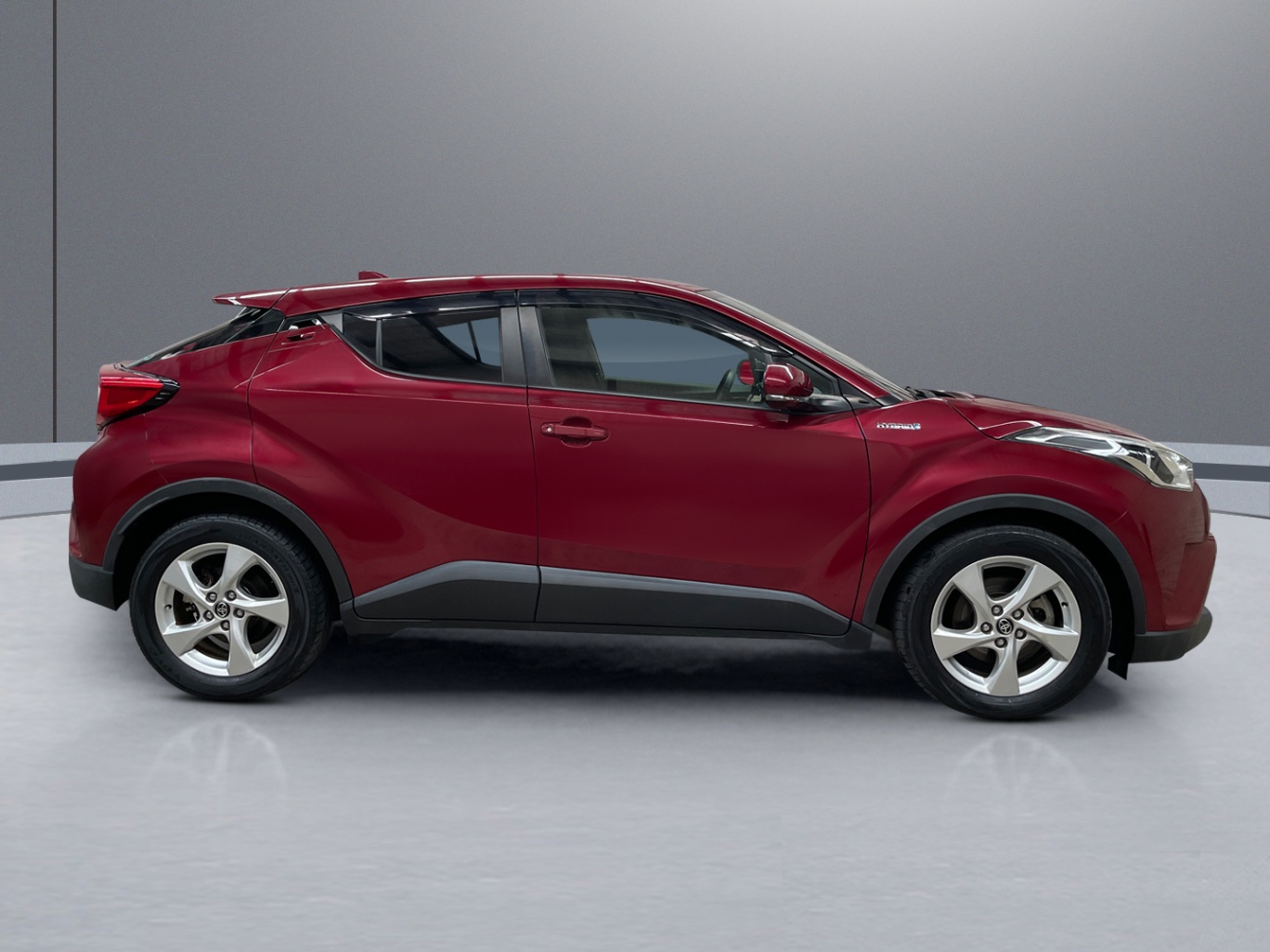 2018 Toyota C-HR S vehicle photo photo 7