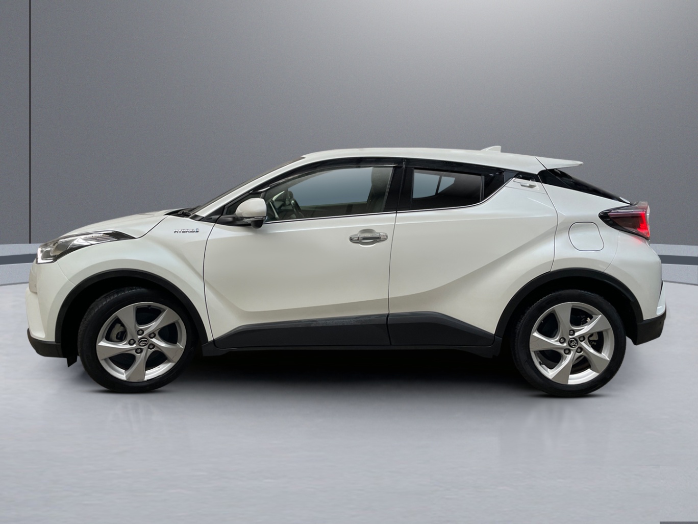 2018 Toyota C-HR S LED Edition vehicle photo photo 3