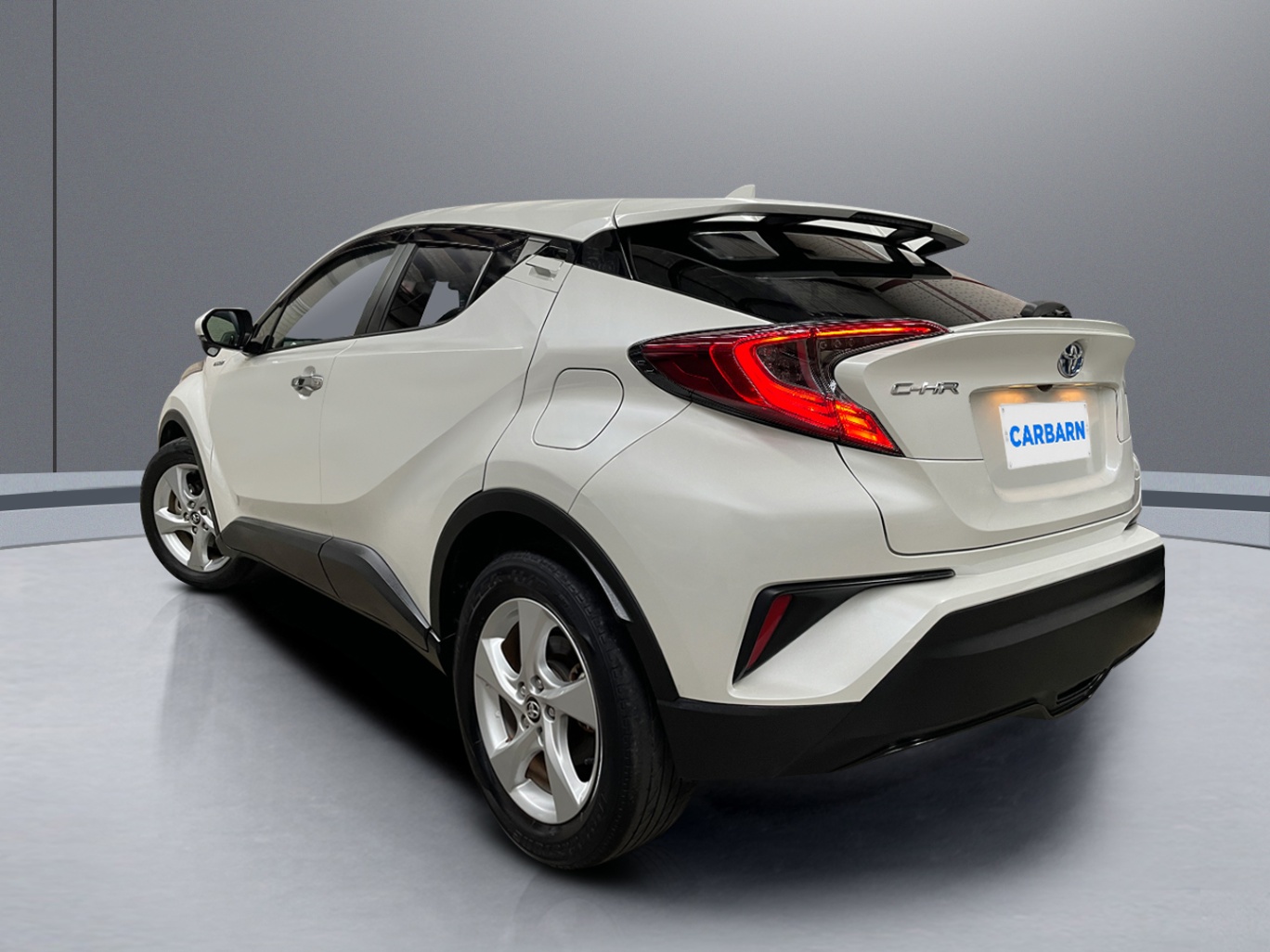 2018 Toyota C-HR S LED Edition vehicle photo photo 4