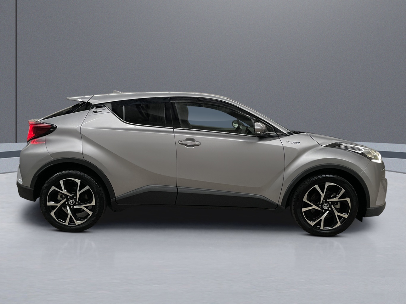 2018 Toyota C-HR G vehicle photo photo 7